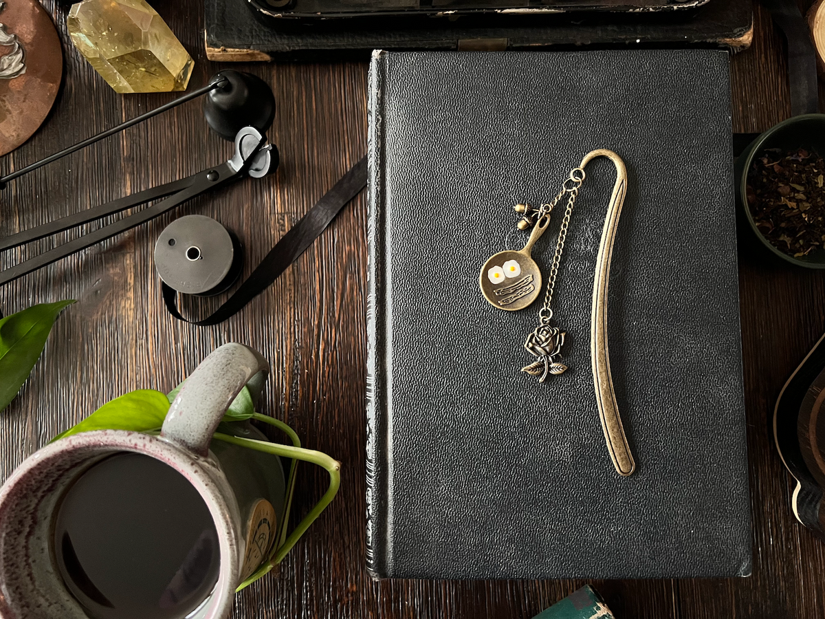 Samwise Metal Bookmark – Riddle's Tea Shoppe